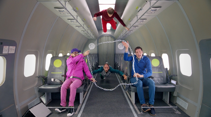 OK Goが人類史上初の無重力撮影ミュージック・ビデオを 世界初公開！サムネイル画像