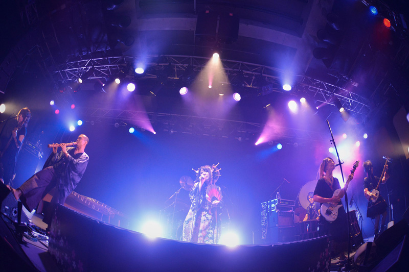 “新感覚ロックエンタテインメント”和楽器バンドのプレミアムライヴが大成功サムネイル画像