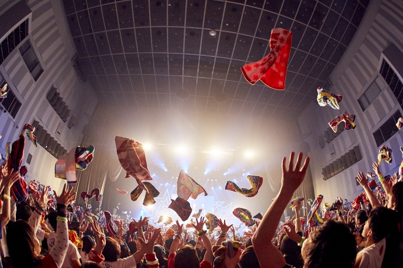 ファンキー加藤、全国20公演のホールツアー「HALFWAY STAR TOUR」完走