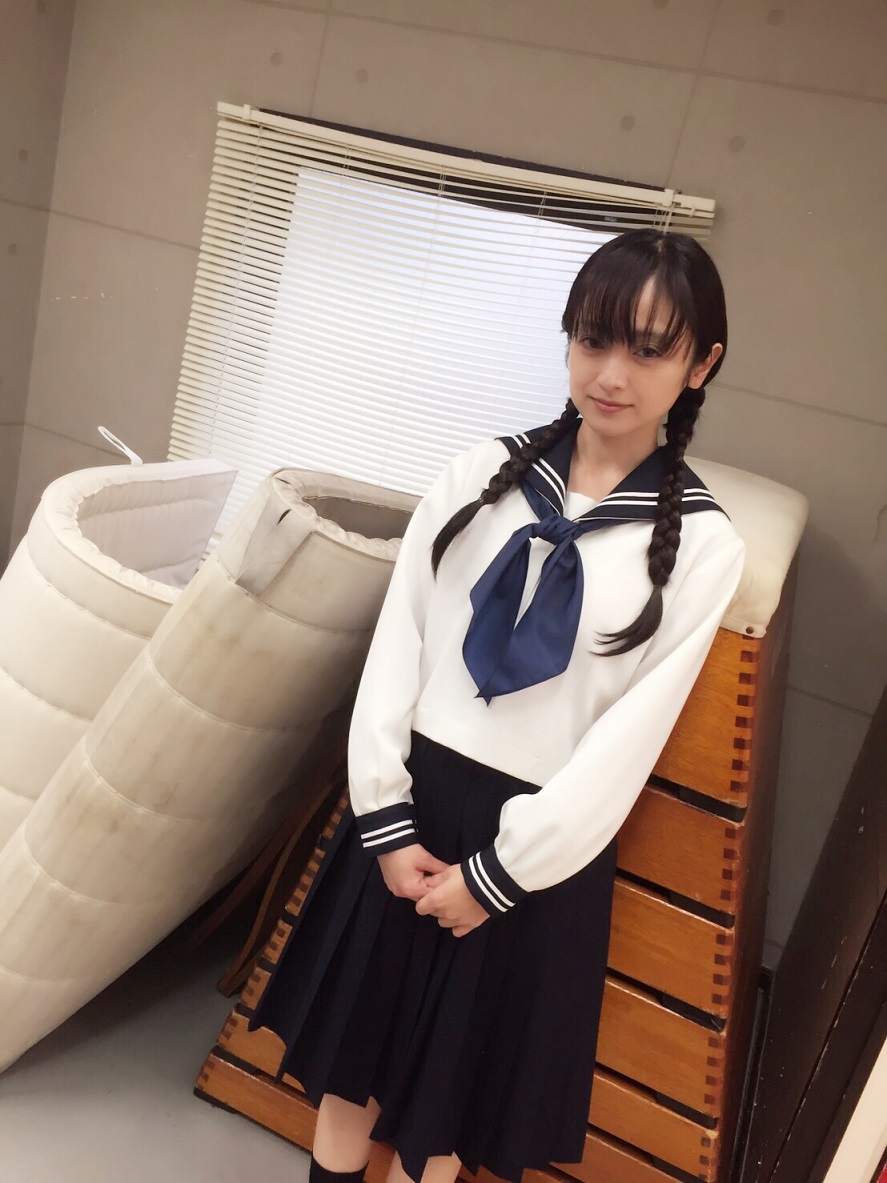 安達 祐実 制服