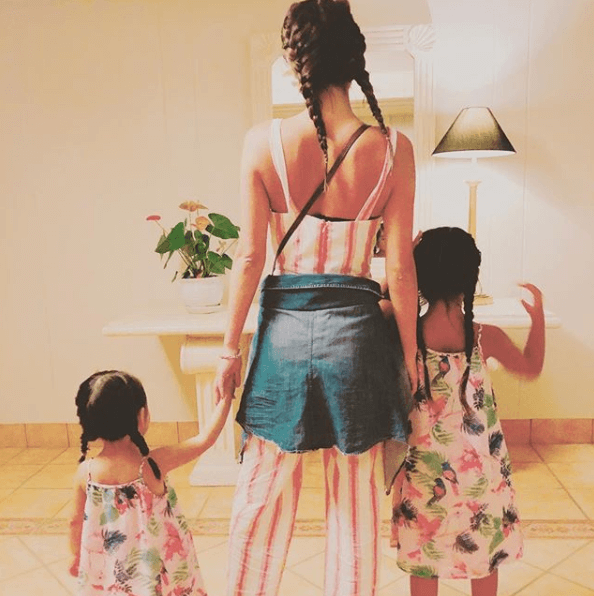 木下優樹菜、娘2人とお揃い三つ編みヘアの美背中に「3姉妹」と反響サムネイル画像!