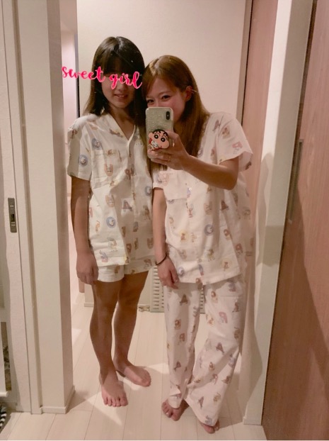辻希美、長女とのお揃いパジャマ2ショット公開で「完全に身長抜かれてる」