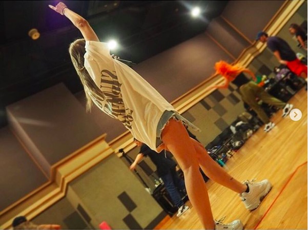 倖田來未、ショーパン＆ヒールでの“激しめ”ダンス写真公開に「足の筋肉」「綺麗な足憧れる」の声