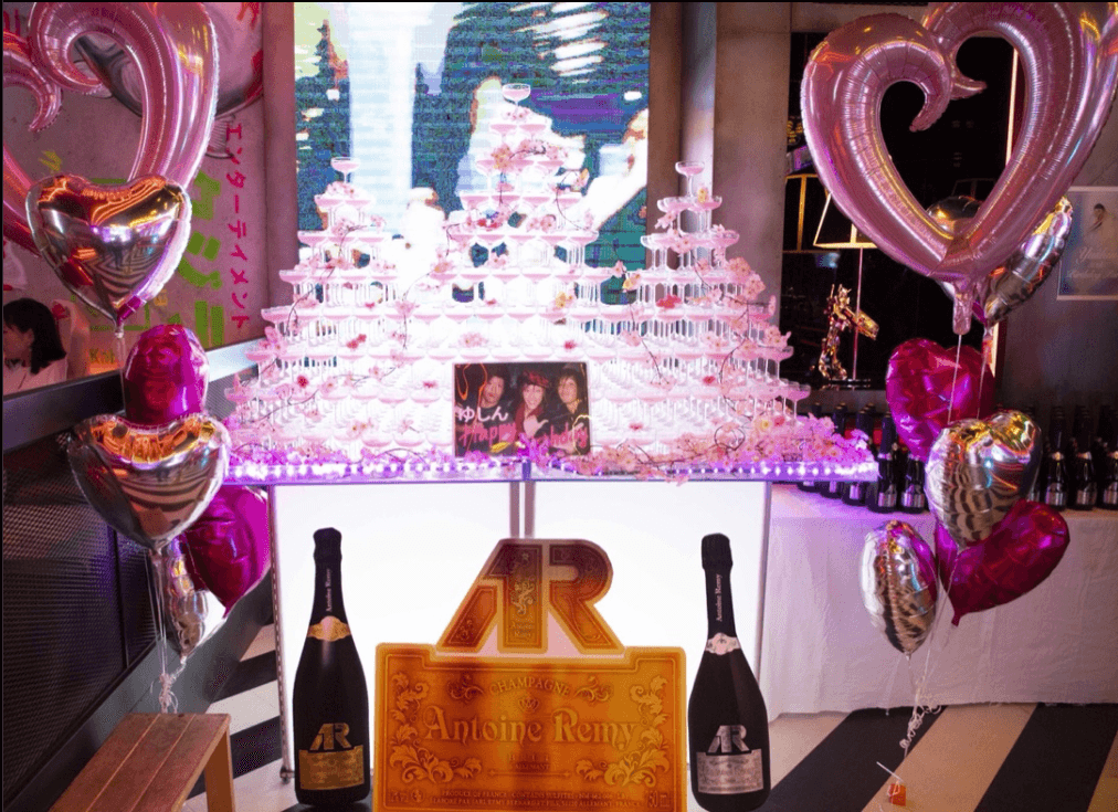 ゆしん、生誕祭でのシャンパンタワー写真公開「人生初めて」