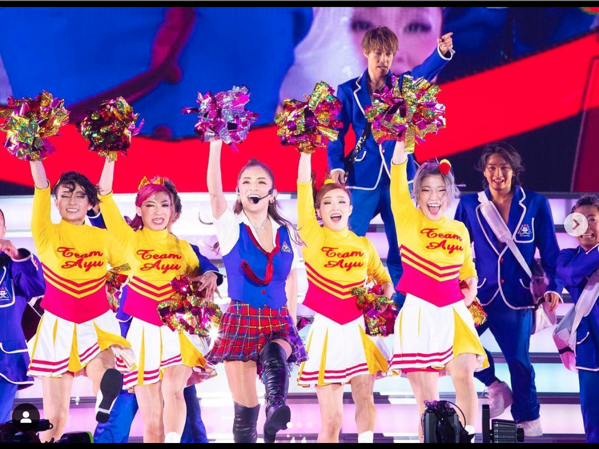 浜崎あゆみ、ミニチェックスカートでチアダンス姿の写真公開に「可愛い過ぎる」の声サムネイル画像!