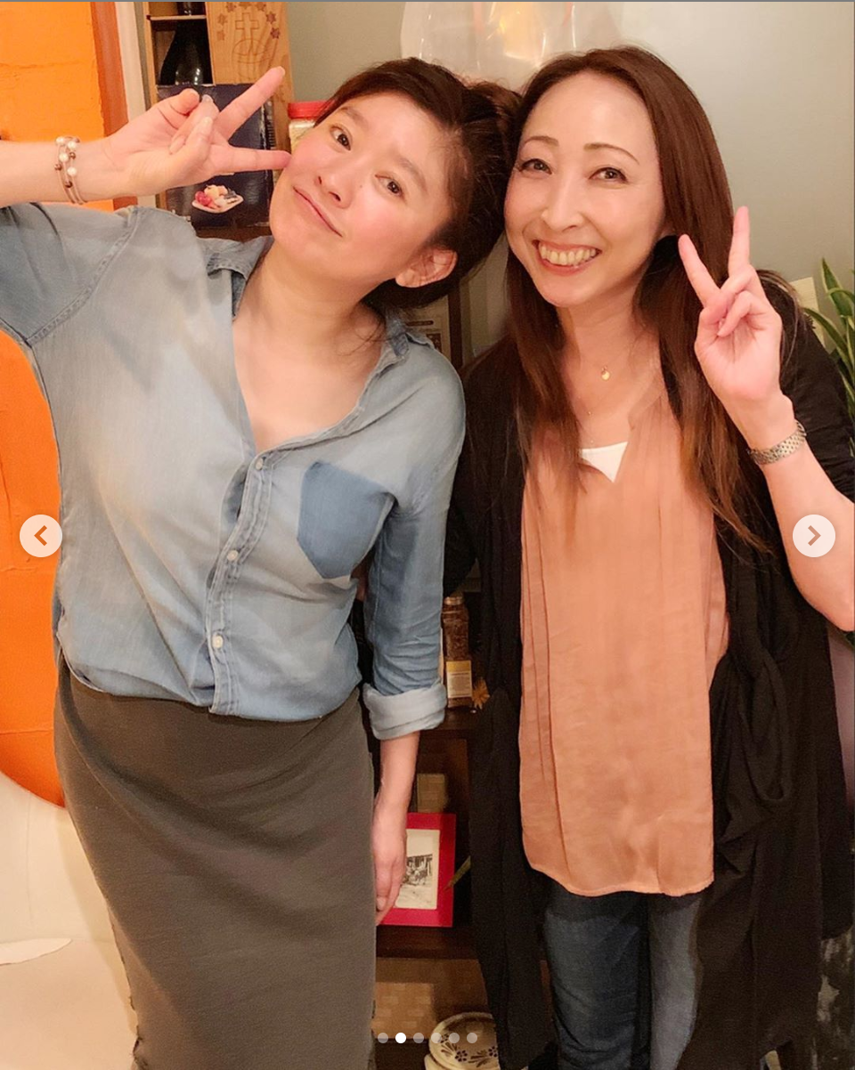 TRF・CHIHARU、篠原涼子との“小室ファミリー”2ショット公開で反響「お2人とも、綺麗」「嬉しそう」