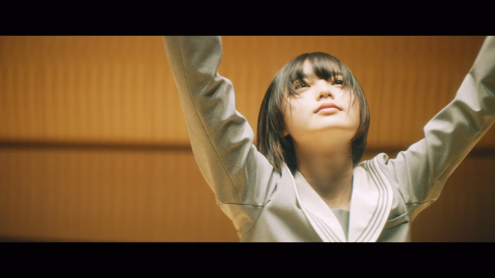欅坂46 平手友梨奈のソロ曲 角を曲がる のmusic Videoが突如公開に E Talentbank Co Ltd