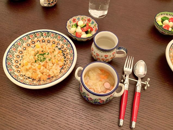 「時短料理には見えない」小倉優子、20分で作った“お家ご飯”公開に「レシピ知りたい」の声サムネイル画像!