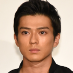 新田真剣佑の可愛すぎる？一面を先輩俳優が明かす「ちょっと不安だと…」