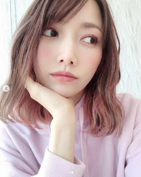 後藤真希 ピンク系カラーの 髪色チェンジ Shotに 似合う めちゃ可愛い E Talentbank Co Ltd
