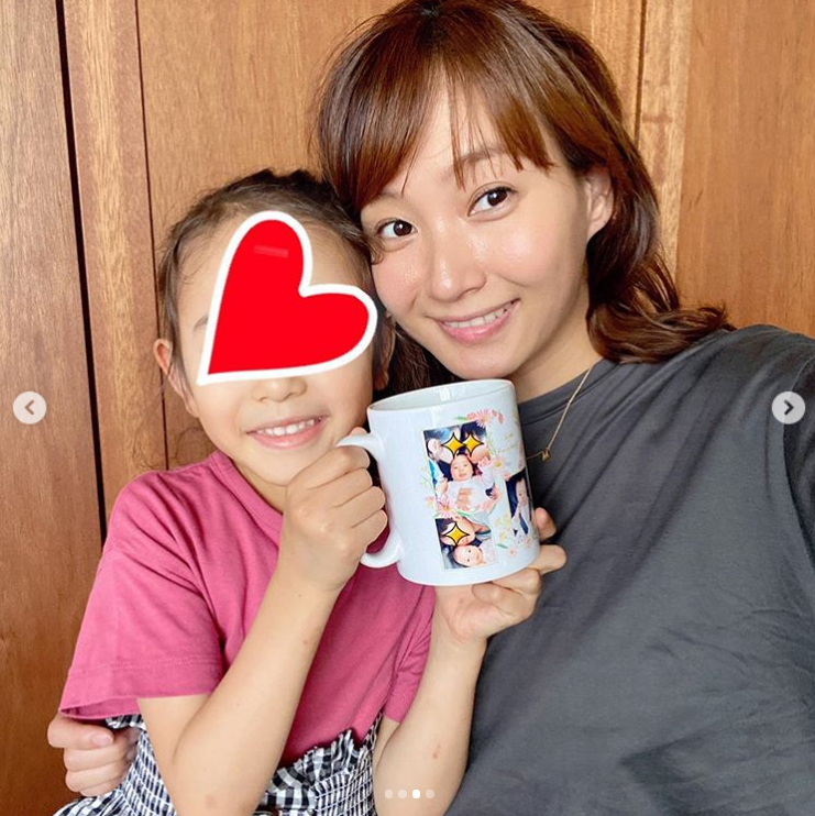 藤本美貴、子どもとのくっつき笑顔SHOT＆キュートな赤ちゃんの写真入りマグカップ公開サムネイル画像!